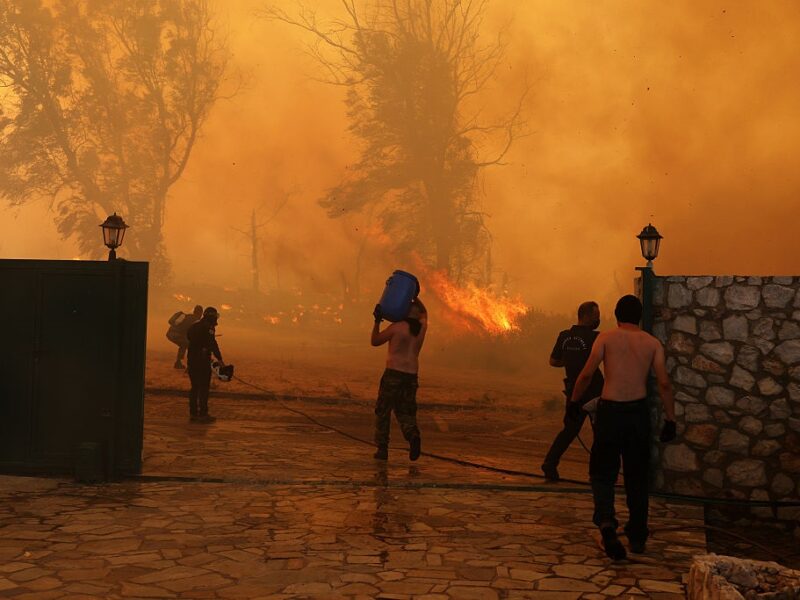Греція запросила допомогу у ліквідації масштабних пожеж
