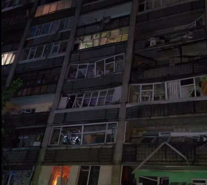 КАБи РФ влучили в житловий масив Сум: є поранені