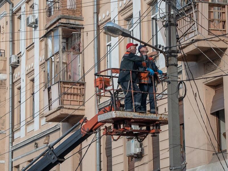 Харків зазнав 10 ударів, є поранені