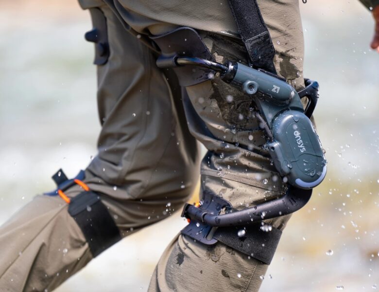 Китайський стартап представив колінний екзоскелет для походів