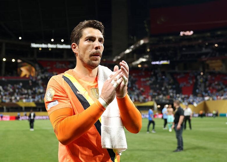 Коли один шукає допомоги в іншого: МЮ звернув увагу на голкіпера Ман Сіті