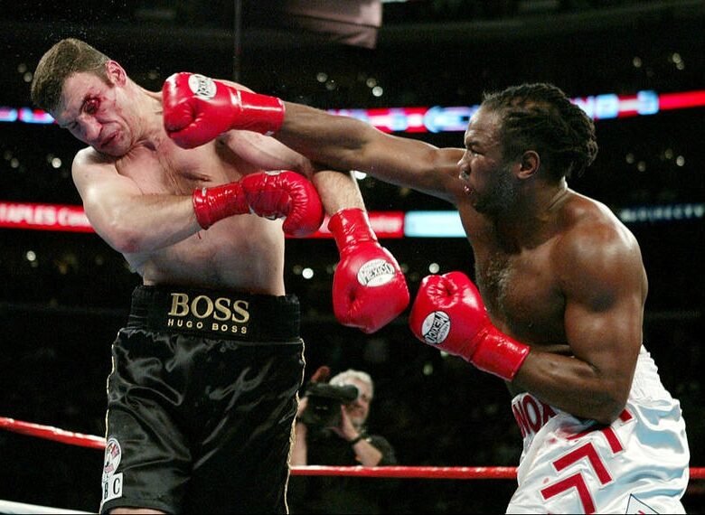 Легенда боксу пояснив відмову від реваншу з Віталієм Кличком