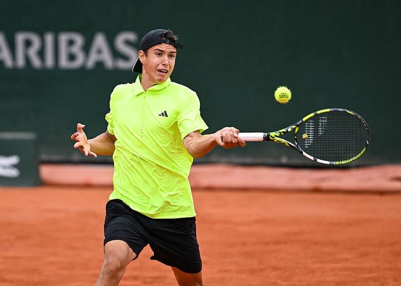 Лідер українських юніорів у тенісі відмовився спілкуватися українською