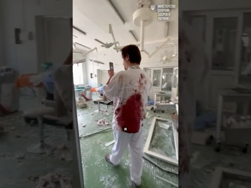 У момент вибуху  він оперував пацієнта