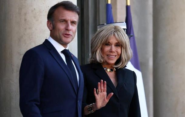 Макрони позиваються проти американської блогерки через наклеп