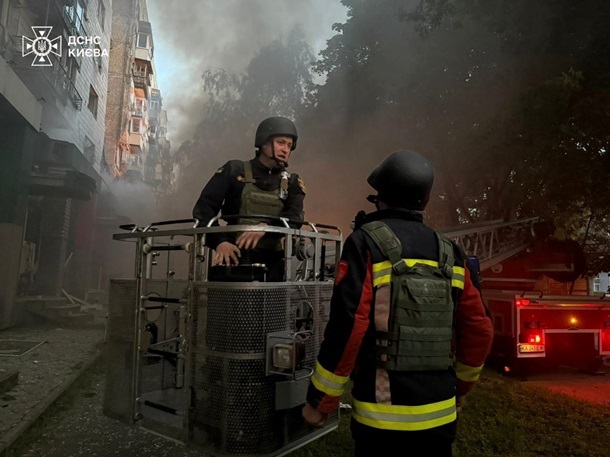 Масована атака дронів на Київ: є перші наслідки