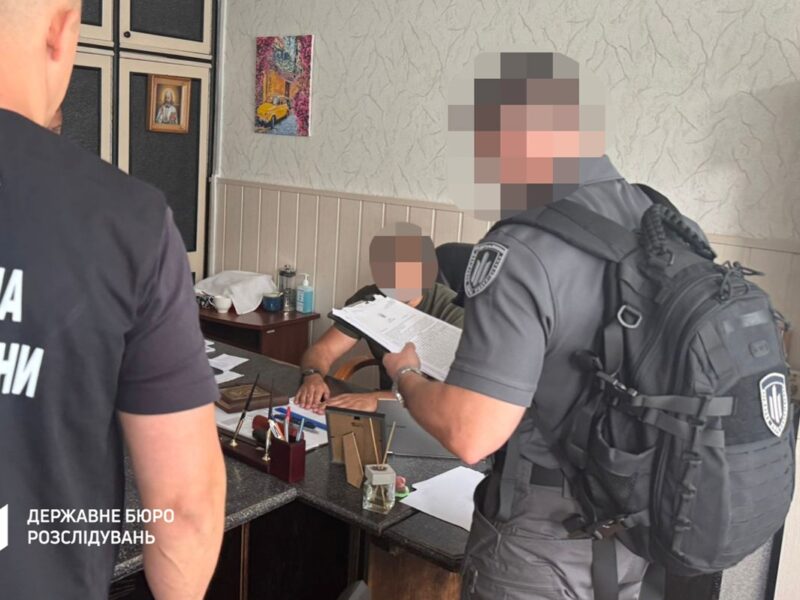 Медінспектор у Дніпрі вимагав хабар у пораненого бійця