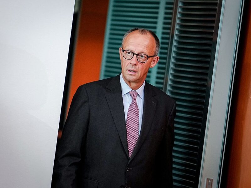 Мерц пов’язав дзвінки Путіну з ударами по Україні