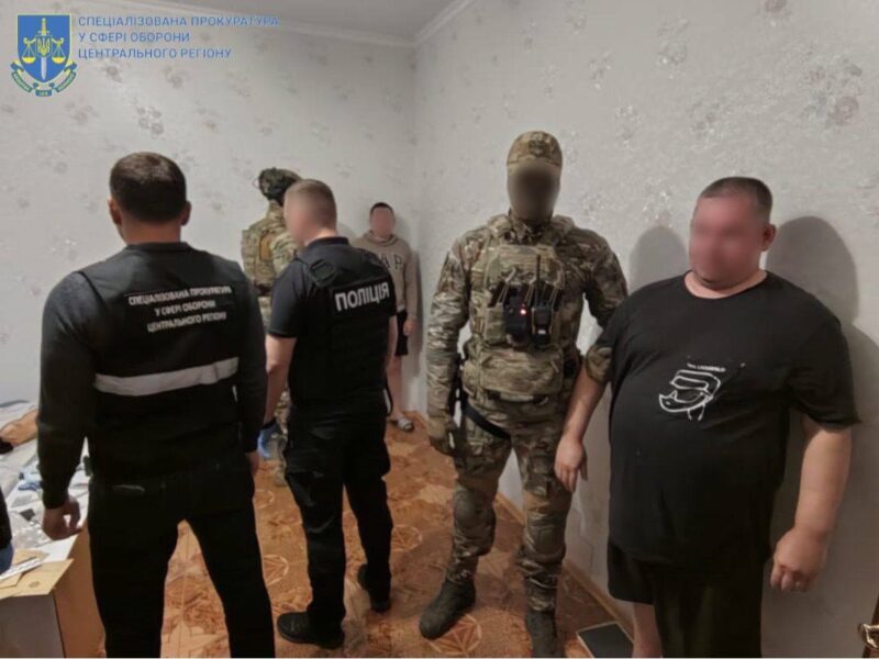 На Київщині викрили групу осіб, які виготовляли підроблену валюту