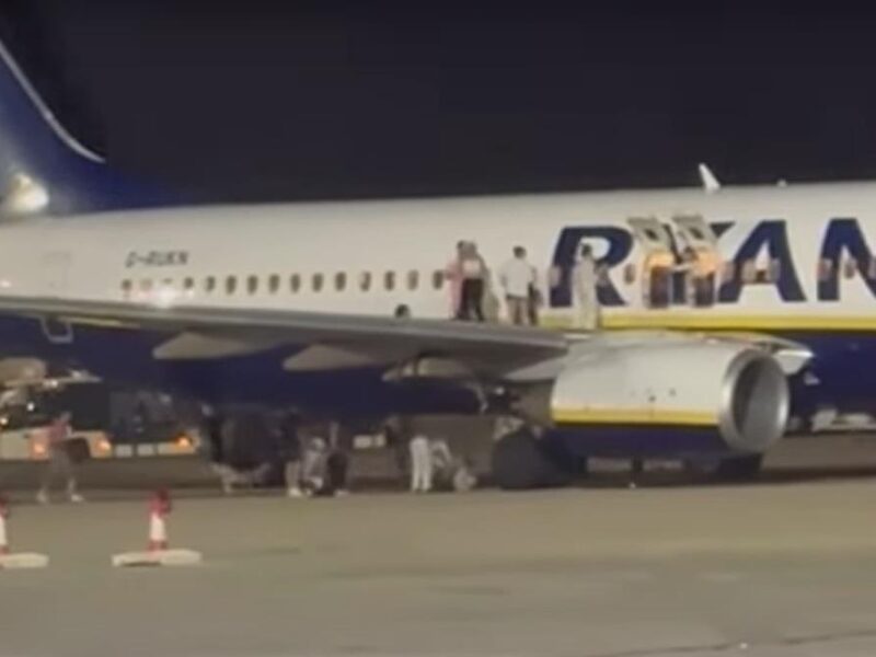 На Майорці горів літак Ryanair, 18 постраждалих