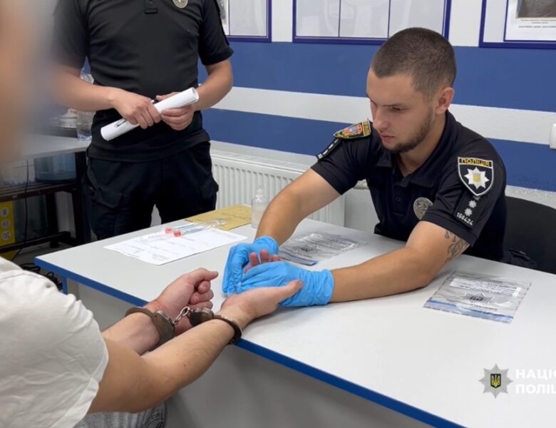 На Одещині затримали юнака при спробі підпалити ТЦК