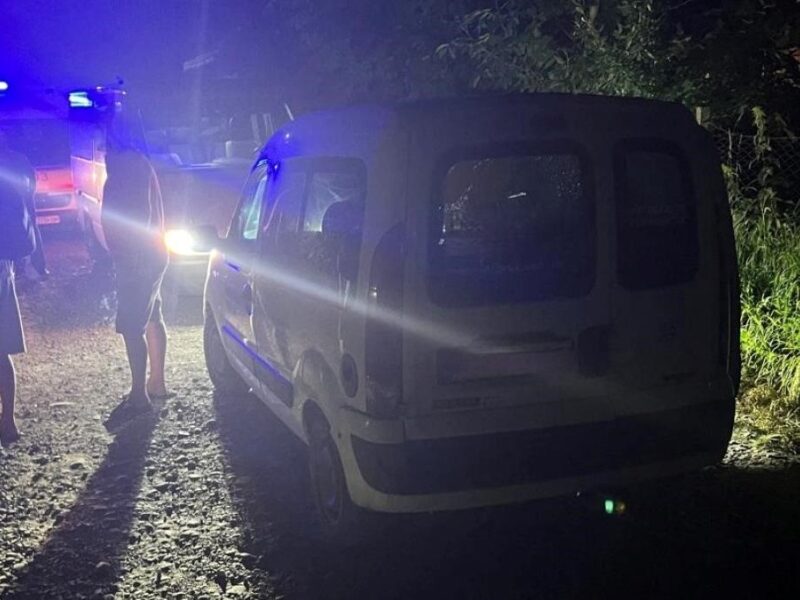 На Прикарпатті чоловік стріляв в авто: поранено підлітка