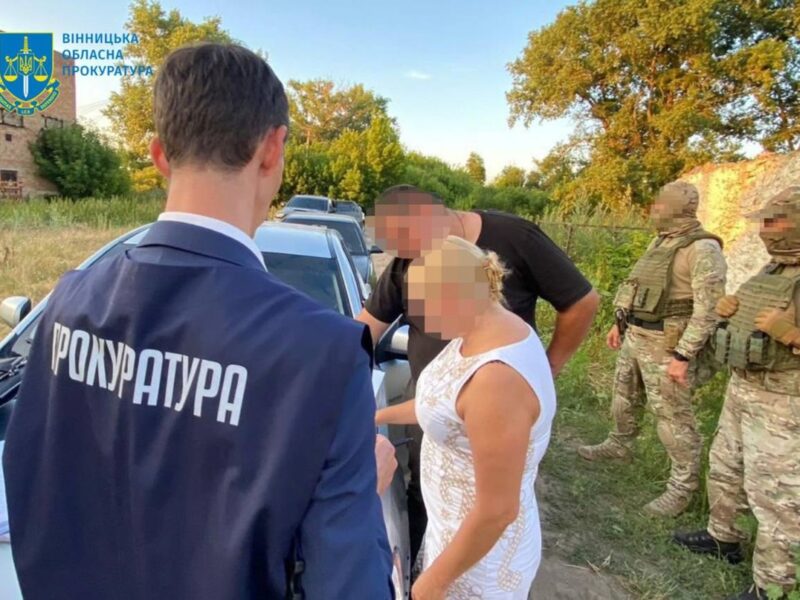 На Вінниччині адвокат зі спільниками заволоділи паями померлих людей