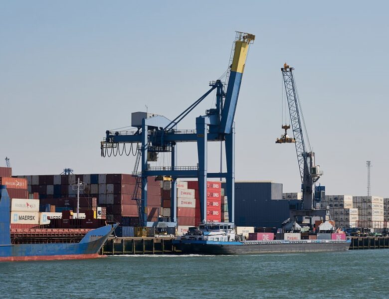 Найбільший порт Європи готують до війни з РФ – ЗМІ