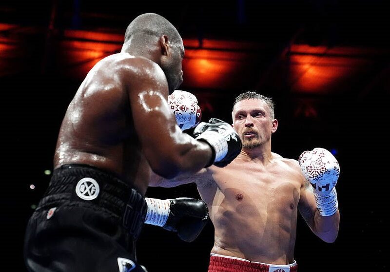 Неймовірно: Промоутер відзначив Усика за впевнений виступ проти Дюбуа