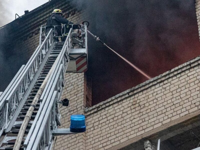 Нічна атака на Харків: збільшилось число потерпілих