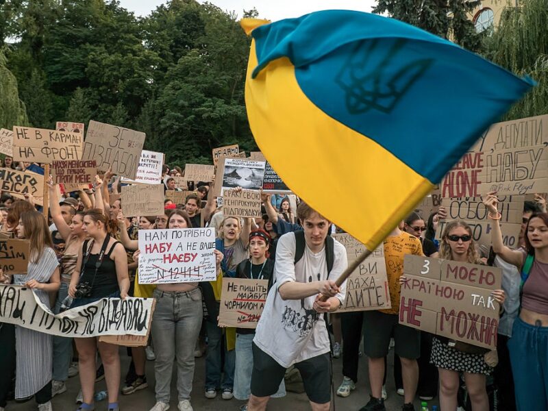 “Останнє китайське” від ЄС. Рада ризикує допомогою