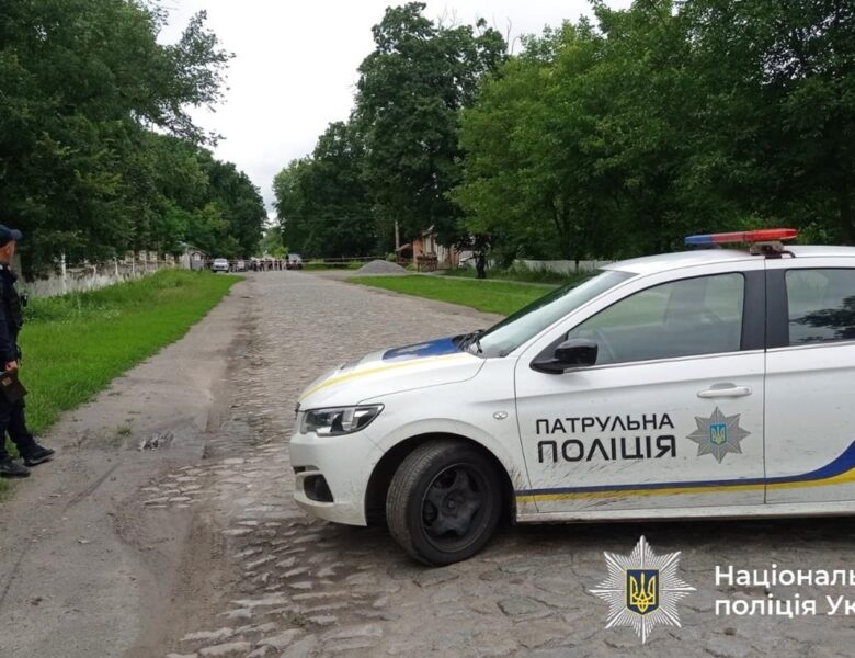 Підозрюваний у вбивстві застрелився під час перемовин з поліціє