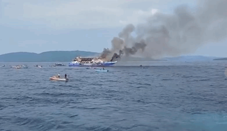 Поблизу Індонезії горів пором з людьми, є загиблі