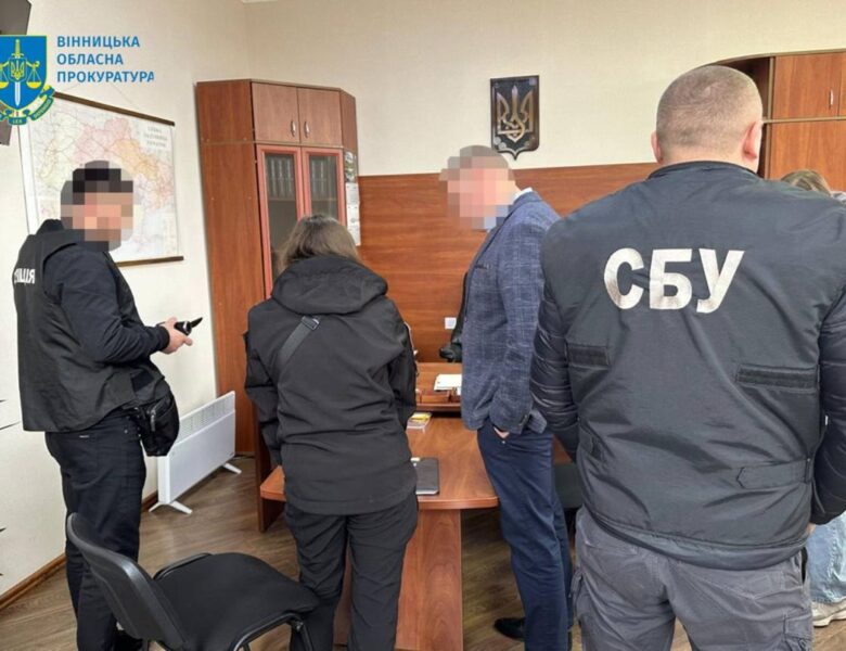 Посадовця Укрзалізниці викрили на розкраданні 22 млн