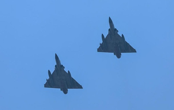 ППО і Mirage: Зеленський провів розмову з Макроном