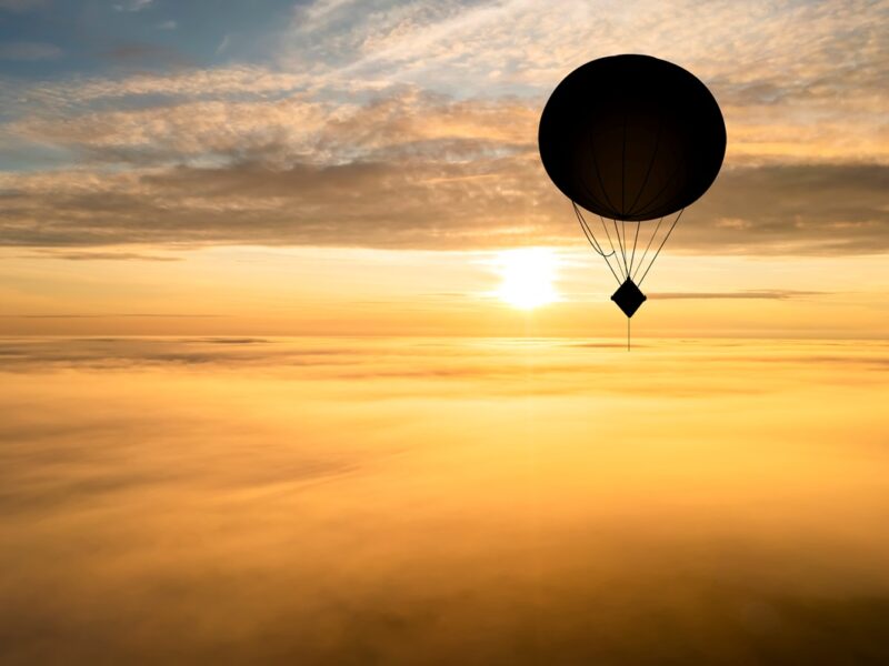 Працює на висоті 24 км: Британія випробувала розвідувальний аеростат