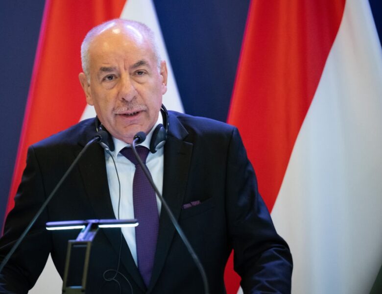 Президент Угорщини написав листа сімʼї угорця, “побитого ТЦК”