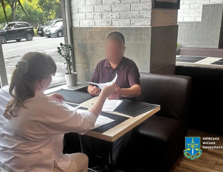 Привласнив 11 млн: постачальнику світла для Київпастрансу оголосили підозру