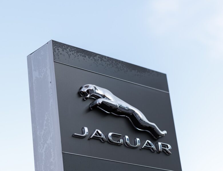 Продажі Jaguar в Європі обвалилися на 97%