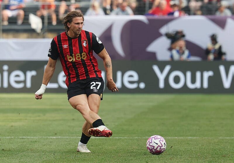 ПСЖ і Борнмут не можуть узгодити трансфер Забарного – інсайдер