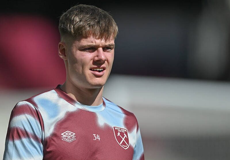 Рома побачила нападника в англійському чемпіонаті, хоче його орендувати