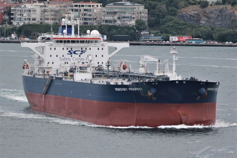 Росія зареєструвала тіньовий танкер на країну без виходу до моря – ЗМІ