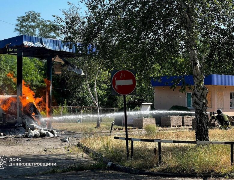 Росіяни атакували дроном АЗС у Марганці