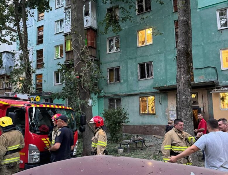 Росіяни атакували дроном багатоповерхівку у Запоріжжі
