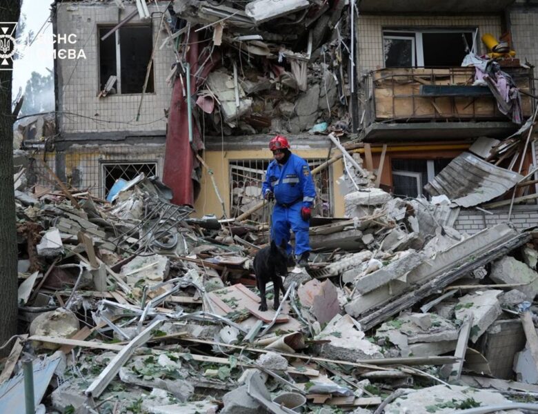 Росіяни атакували Київ реактивними шахедами – глава МВС