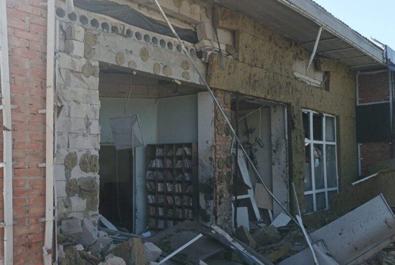 Росіяни атакували медзаклад на Херсонщині: є жертва і поранені