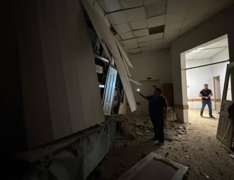 Росіяни обстріляли лікарню в Херсоні: є поранені