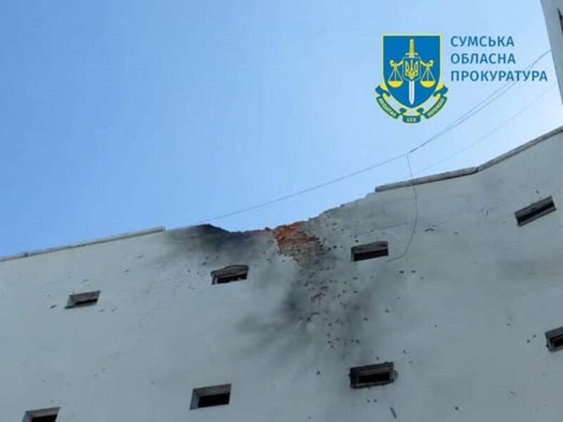 Росіяни обстріляли навчальний заклад на Сумщині, шестеро поранених