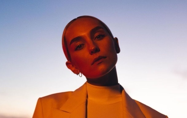 Roxolana вперше стане мамою: співачка оголосила про вагітність