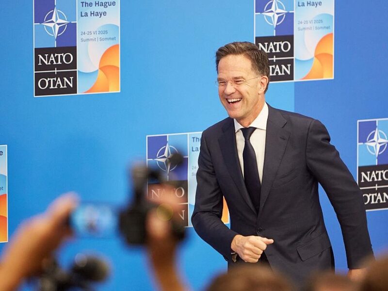 Рютте висміяв Лаврова після його заяви про “крах НАТО”