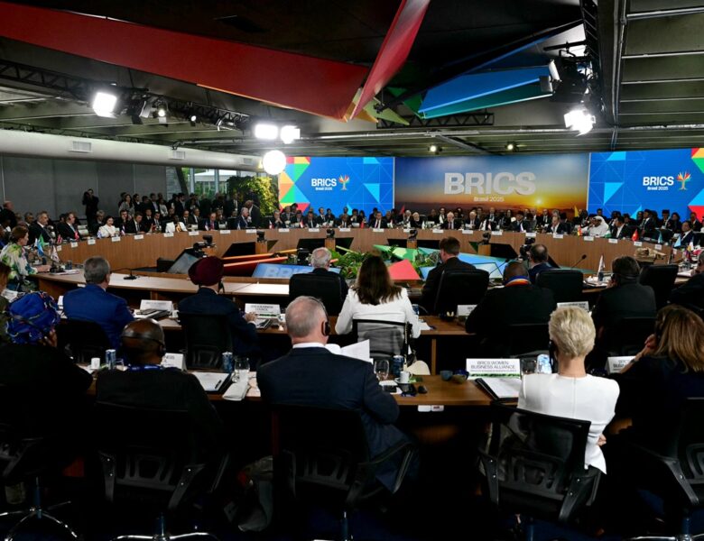 Саміт БРІКС засудив атаки по інфраструктурі у РФ