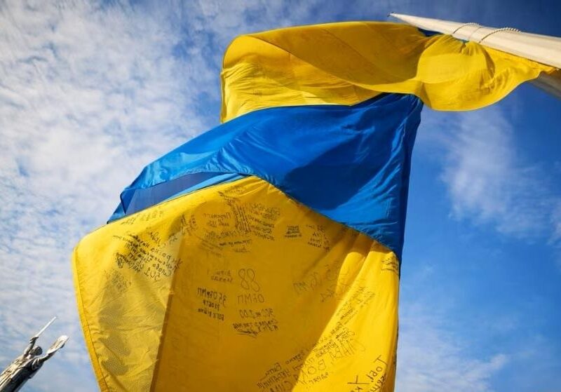 Серпневі зміни: продовження воєнного стану, тарифи, підвищення пенсій