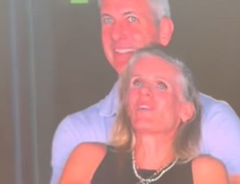 Скандал на концерті Coldplay змусив директора IT-компанії піти у відставку