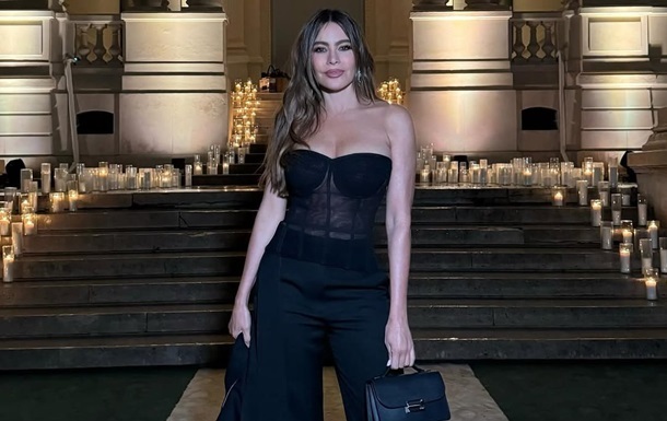 Софія Вергара отримала бронзовий пам’ятник