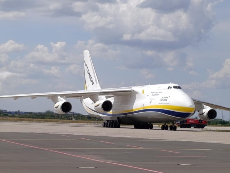 Стало відомо, куди полетів літак Ан-124 Руслан