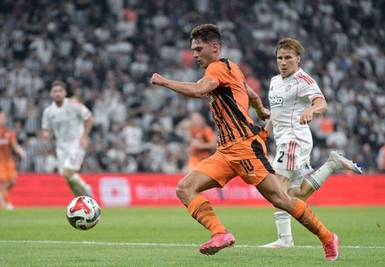 Судаков показав на фото, як його вразила запальність турецьких фанів