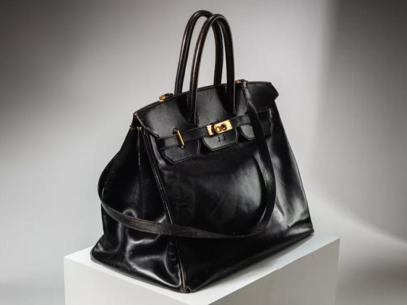 Сумку Джейн Біркін продали на аукціоні за €8,6 мільйона
