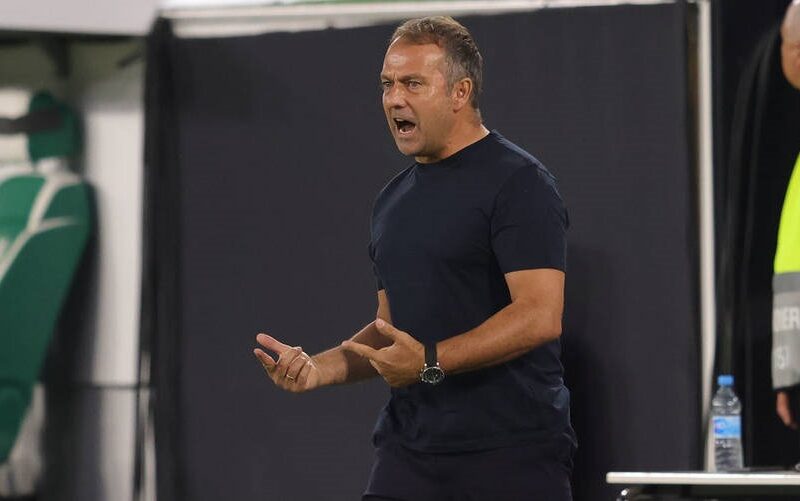 Тренер Барселони склав список футболістів, які залишать клуб