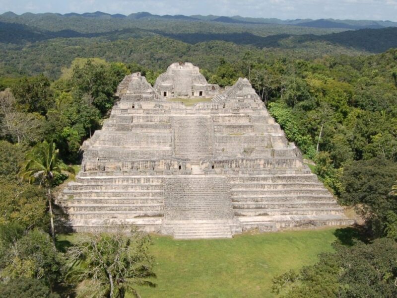 У Белізі знайшли гробницю першого правителя мая віком понад 1600 років