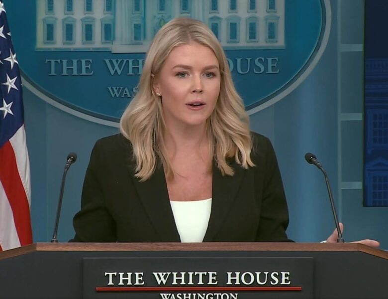 У Білому домі пояснили зупинку упоставках зброї Україні